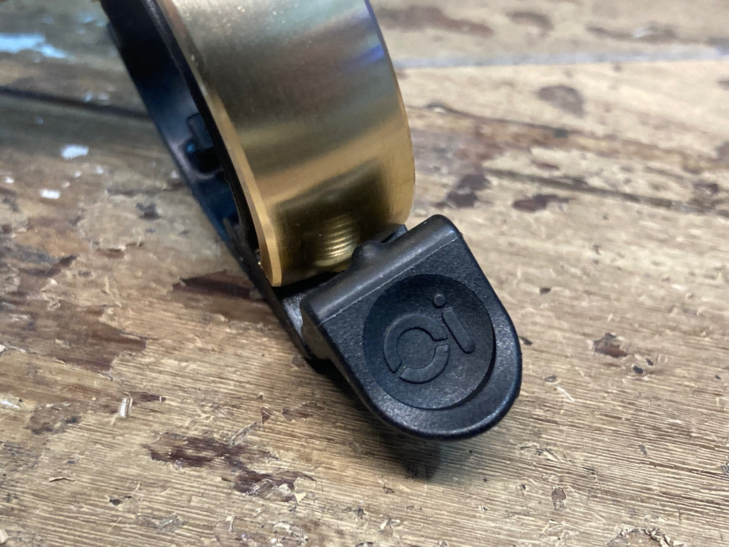 IL074 ノグ knog Oi サイクルベル ゴールド Φ31.8
