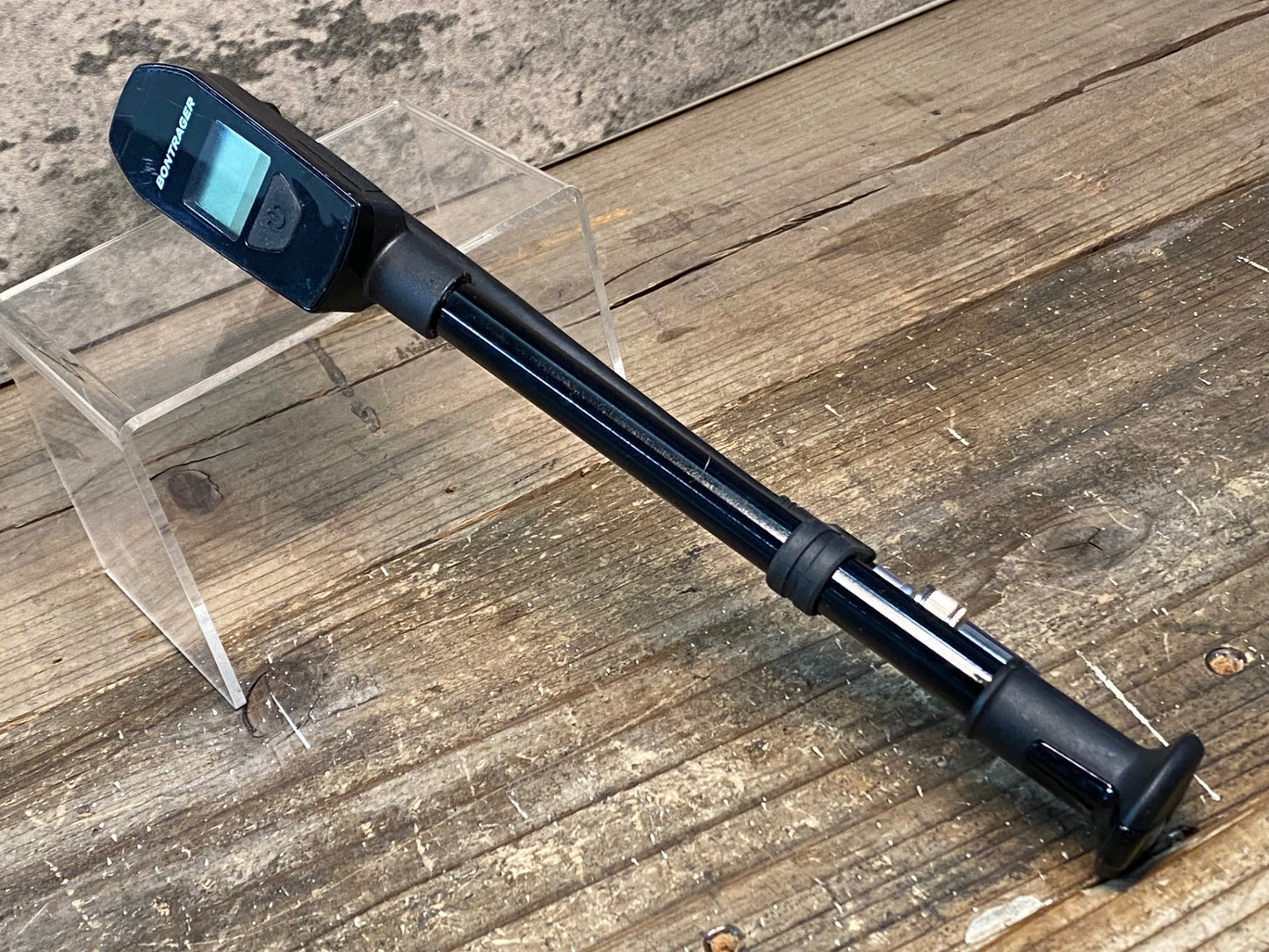 IM403 ボントレガー Bontrager Digital Shock Pump 携帯ポンプ ※起動確認済