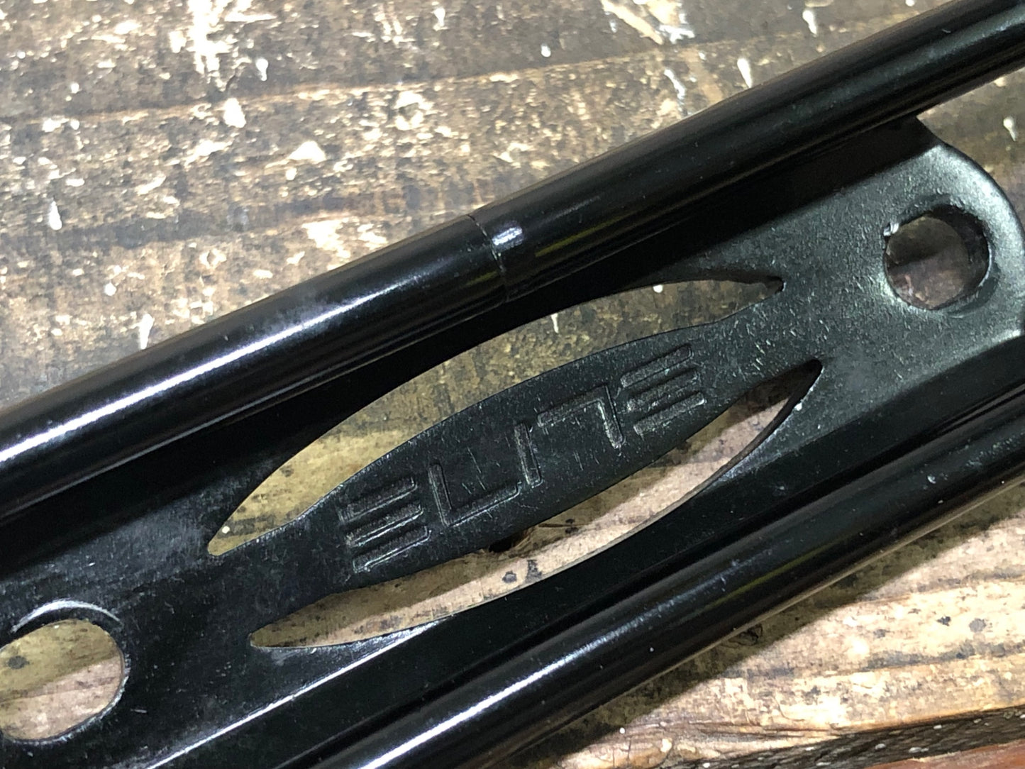 IX986 エリート ELITE The Original Ciussi ボトルケージ ペア 黒