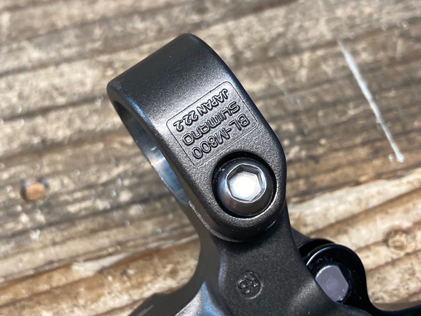 IU332 シマノ SHIMANO SAINT BL-M800 ブレーキレバー 右のみ Φ22.2