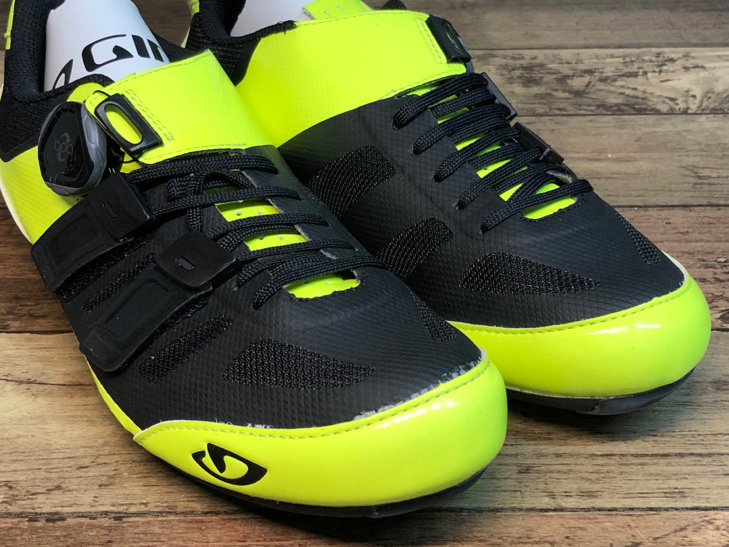 IP475 ジロ GIRO SENTRIE TECHLACE ビンディングシューズ 蛍光イエロー SPD-SL EU40 未使用