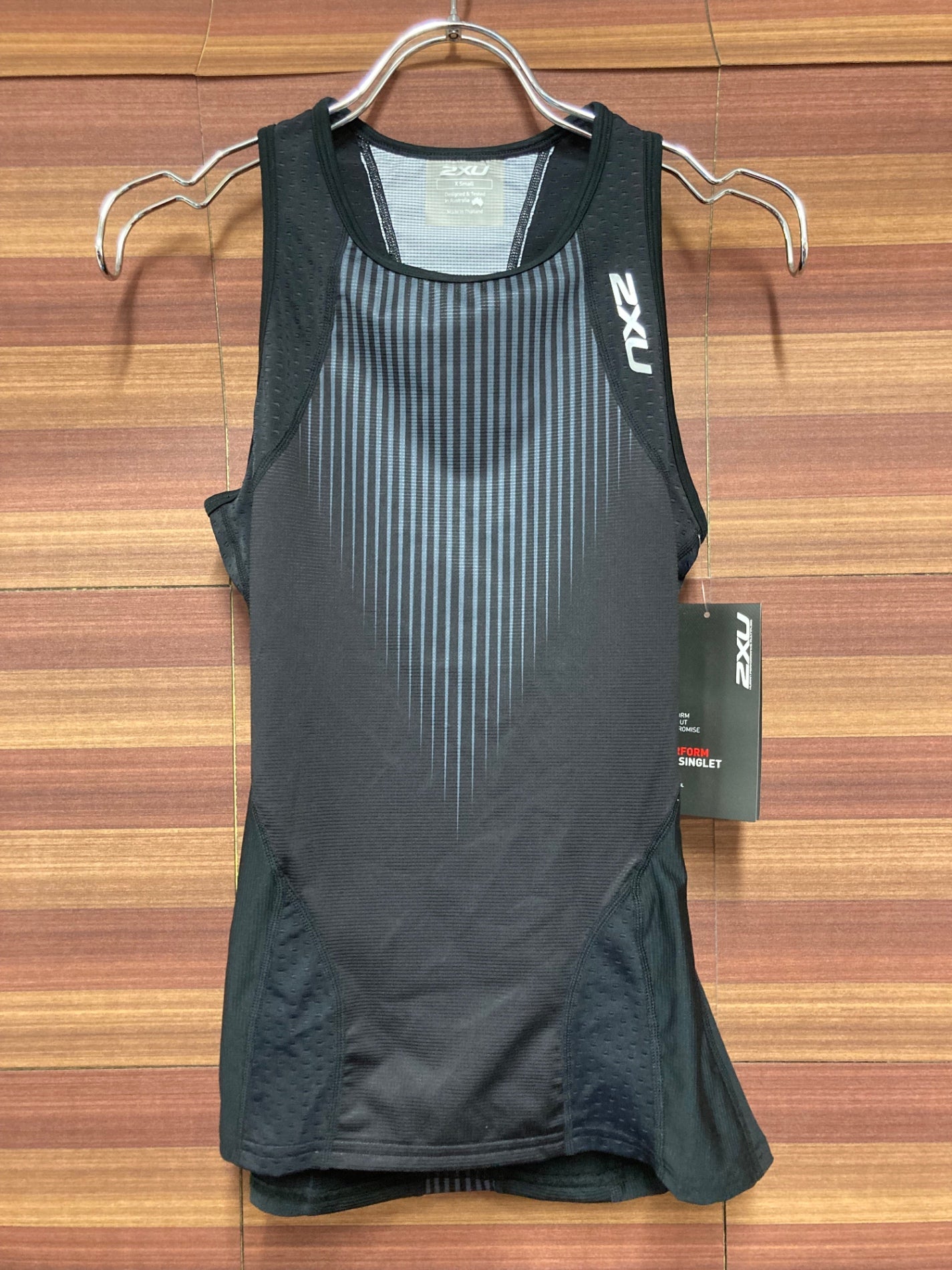 IQ182 ツ―タイムズユー 2XU ノースリーブ ベースレイヤー 黒 XS