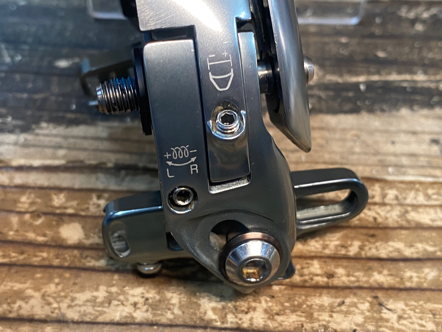 IU265 トレック TREK Madone 9 Aero Integrated ブレーキキャリパー セット