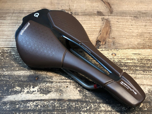 JC142 プロロゴ PROLOGO スクラッチ SCRATCH MS サドル 茶 TiroXレール