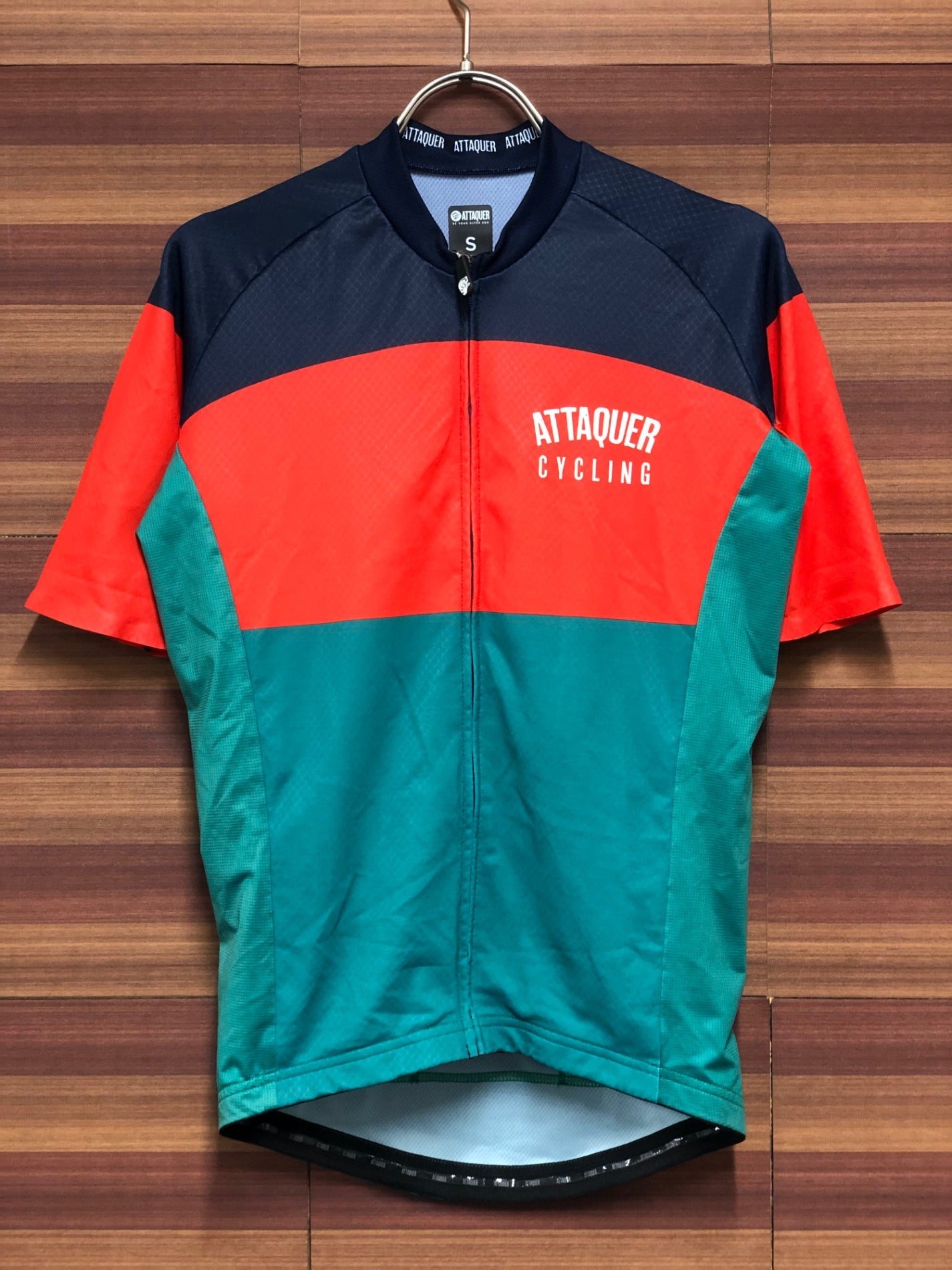 IO305 アタッカー ATTAQUER ALL DAY 半袖 サイクルジャージ 赤 緑 S