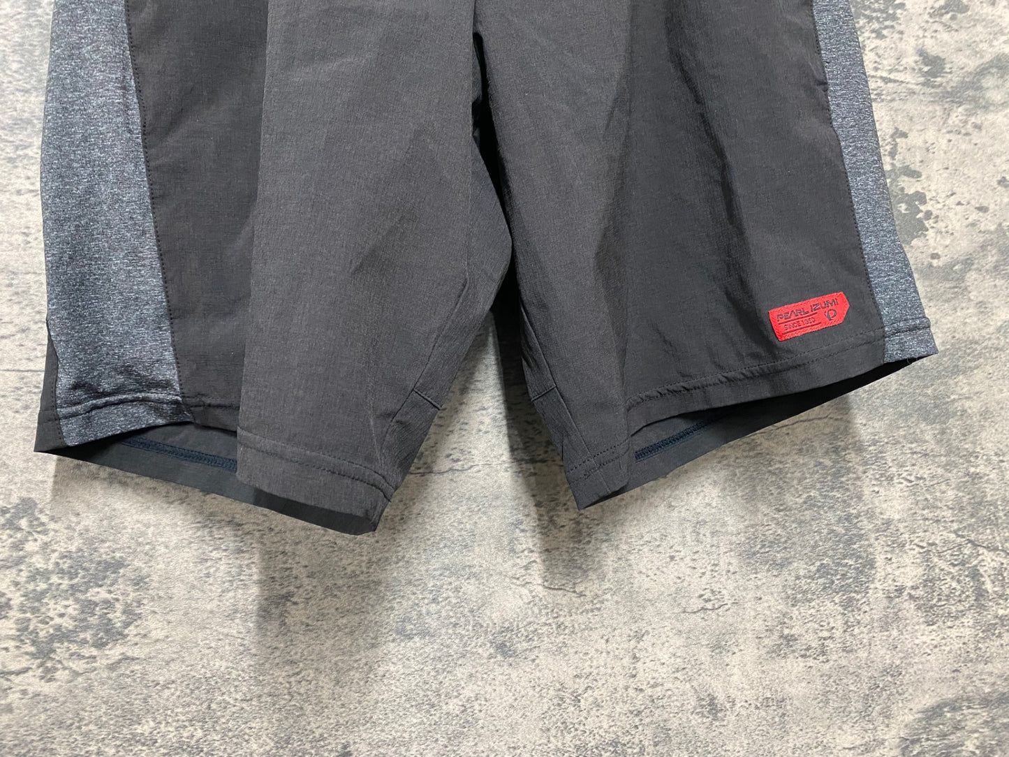 IU473 パールイズミ PEARL iZUMi サイクルパンツ 黒 グレー XL