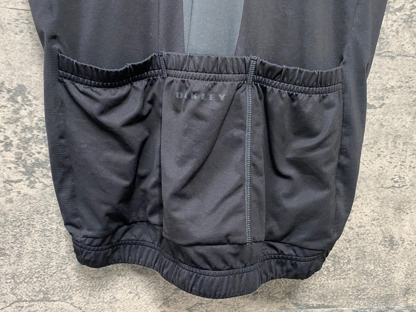 IU609 オークリー OAKLEY 半袖 サイクルジャージ 黒 M