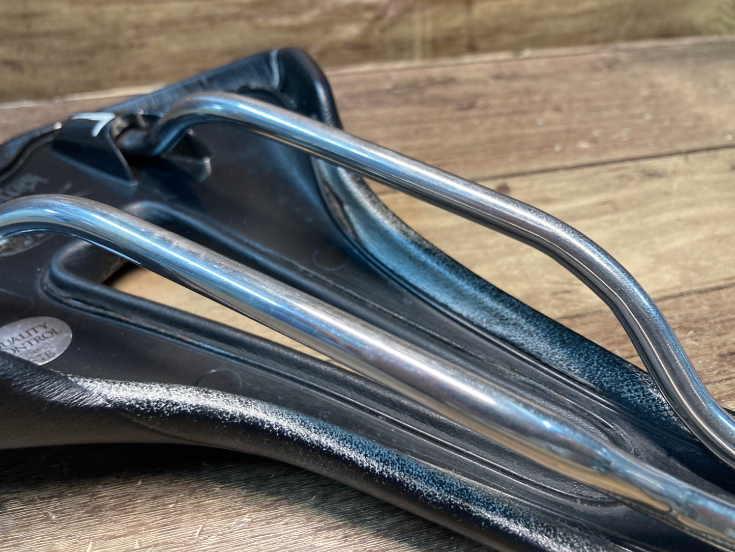 IN548 セライタリア selle italia Flite Flow サドル 黒 Ti316レール