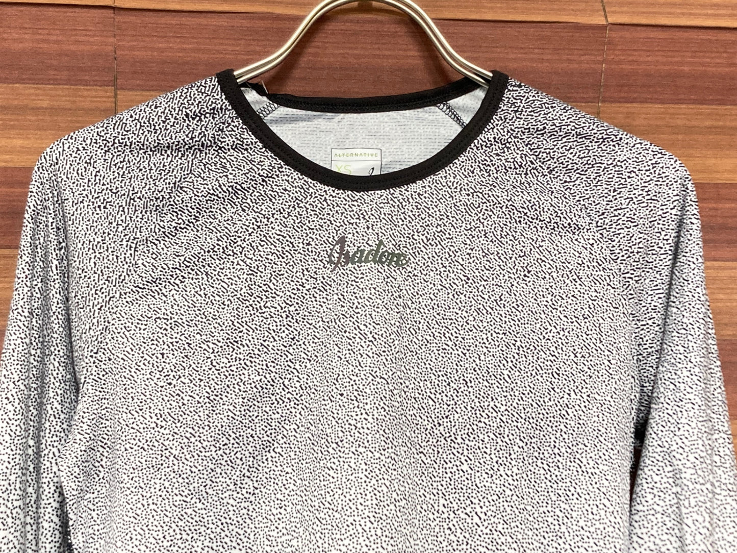 IQ715 イザドア Isadore ALTERNATIVE 長袖 べースレイヤー 白 XS