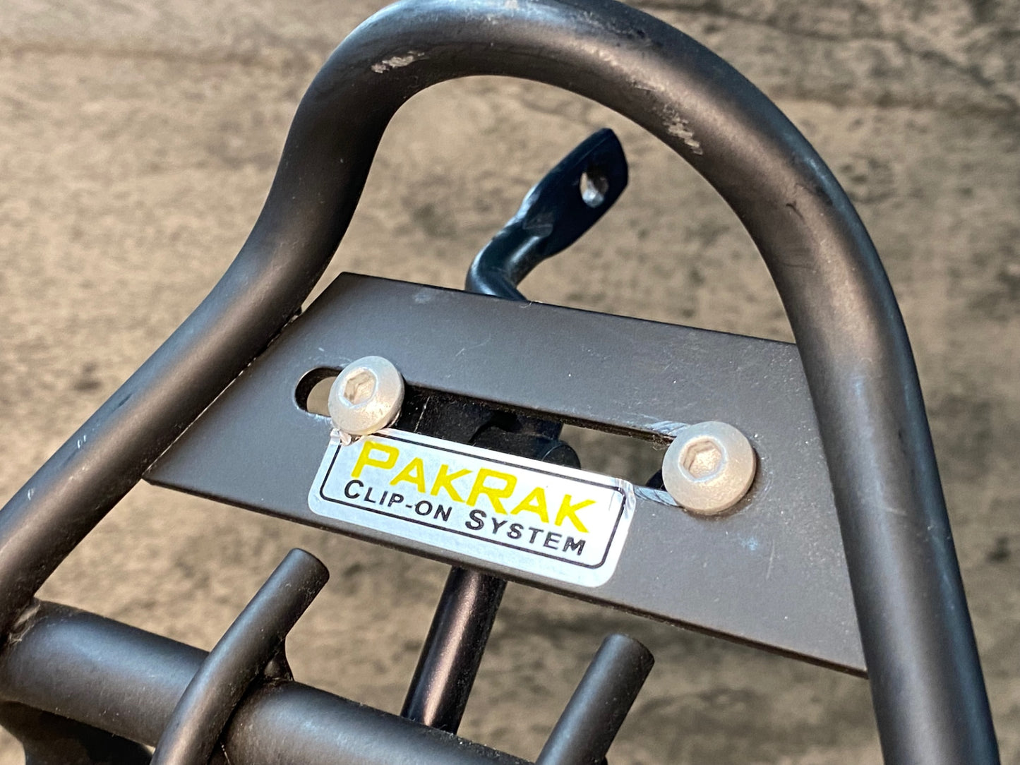 HE766 イベラ IBEAR リアラック