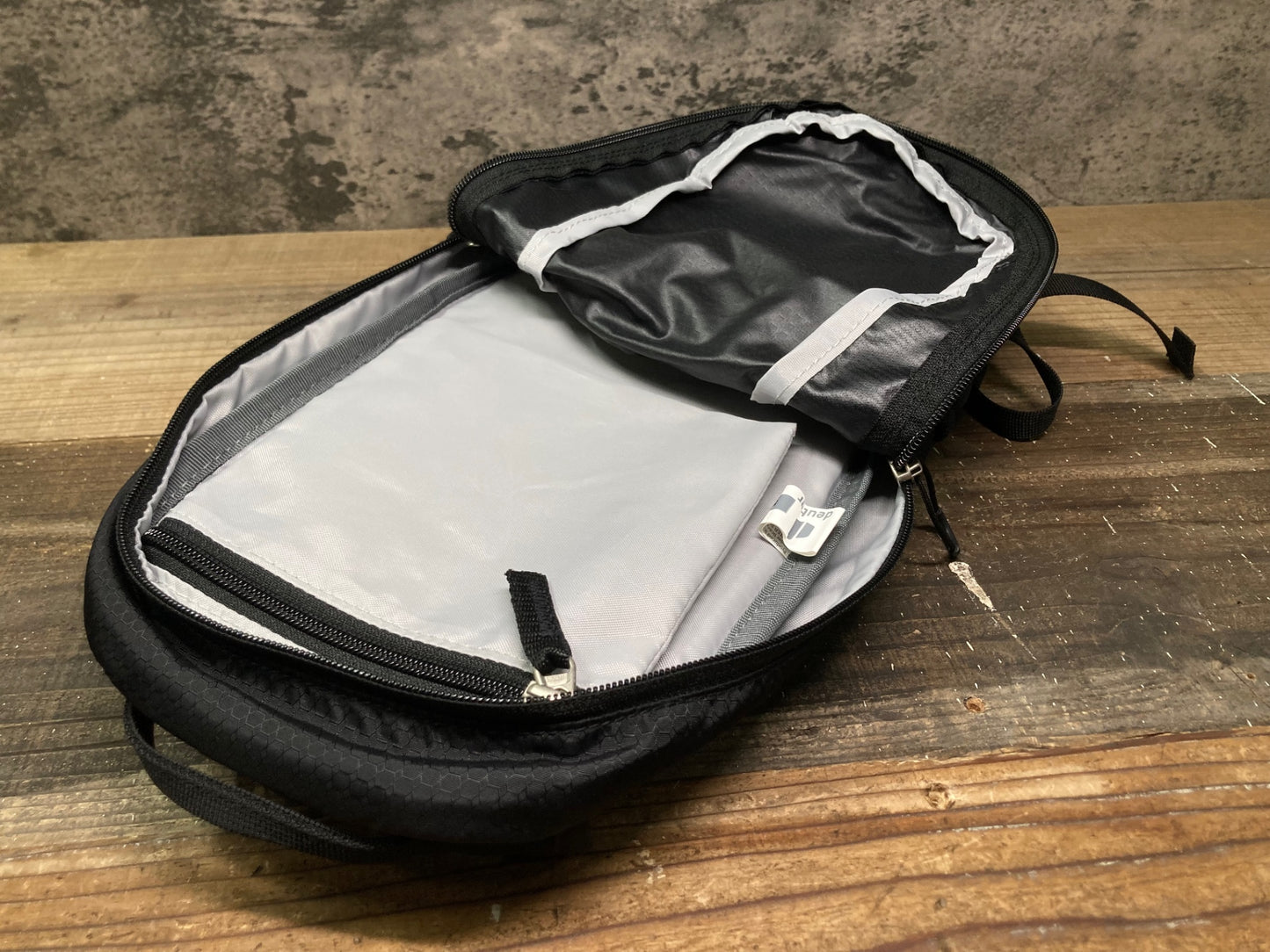IP034 deuter ドイター Ultra ride 6 バックパック