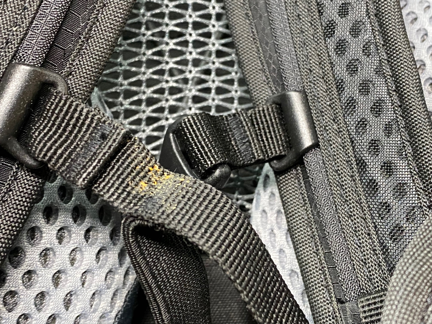 IQ988 ドイター deuter レース Race EXP AIR 14+3 リュック バックパック 黒