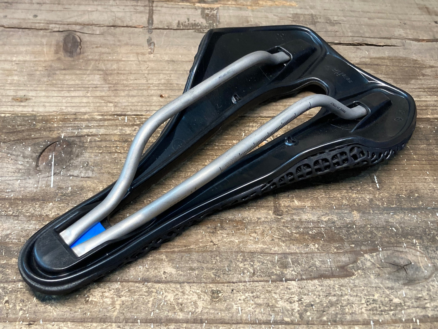 IR709 セライタリア selle italia SLR BOOST 3D サドル 黒 130 Ti316レール