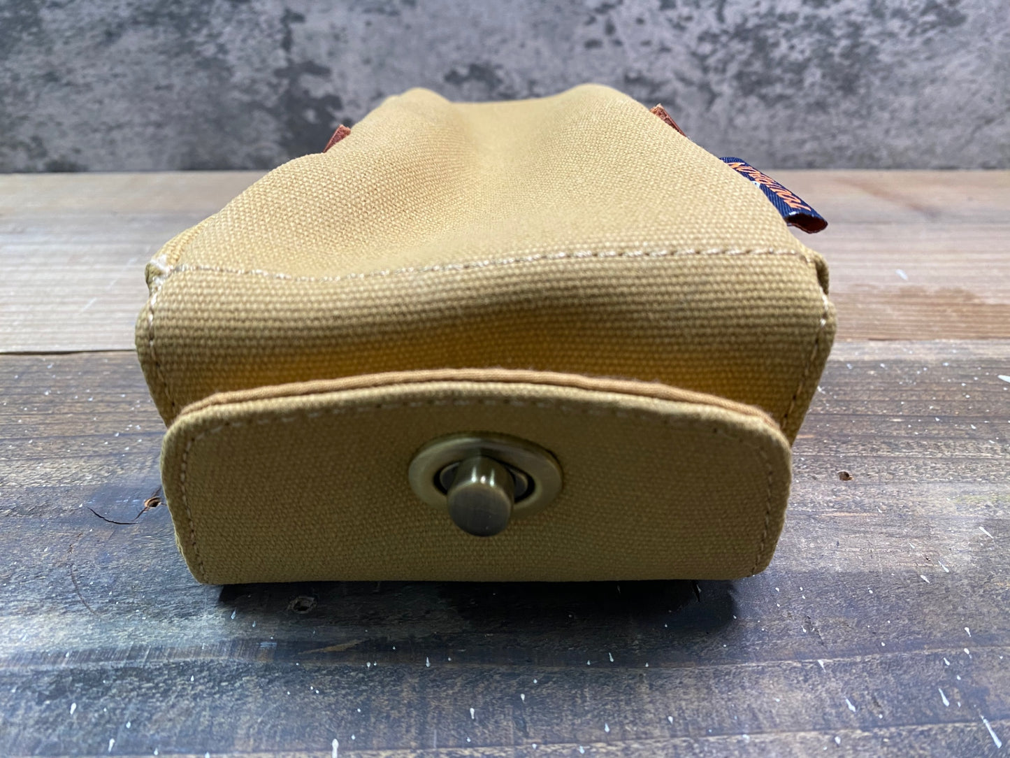 IJ912 TOURBON サドルバッグ 茶