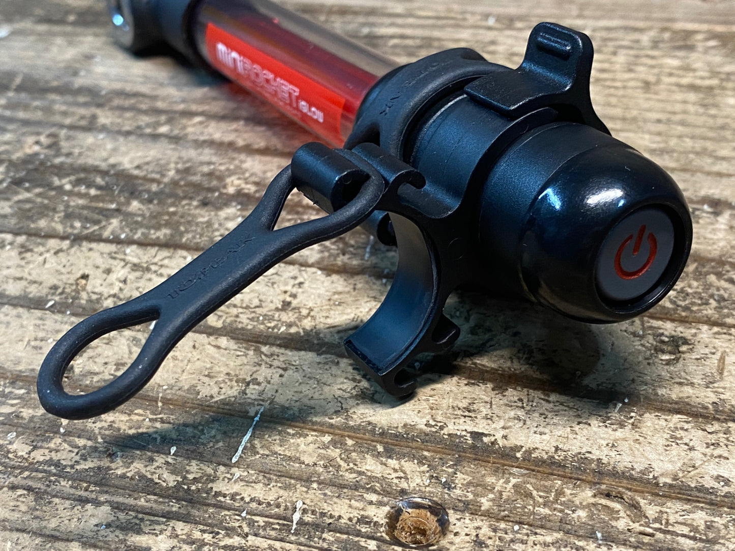 IY221 トピーク TOPEAK mini rocket iglow 携帯空気入れ テールライト 赤 黒 ※点灯確認済み