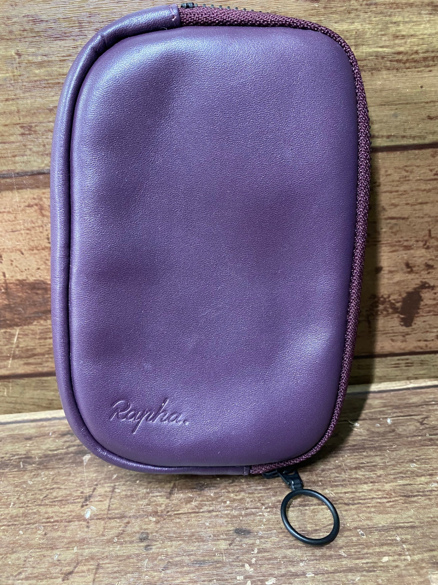 IL533 ラファ Rapha レザーエッセンシャルケース パープル