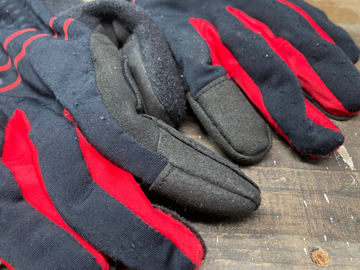 IO730 シマノ SHIMANO 長指 グローブ 黒 赤 M GORE WINDSTOPPER