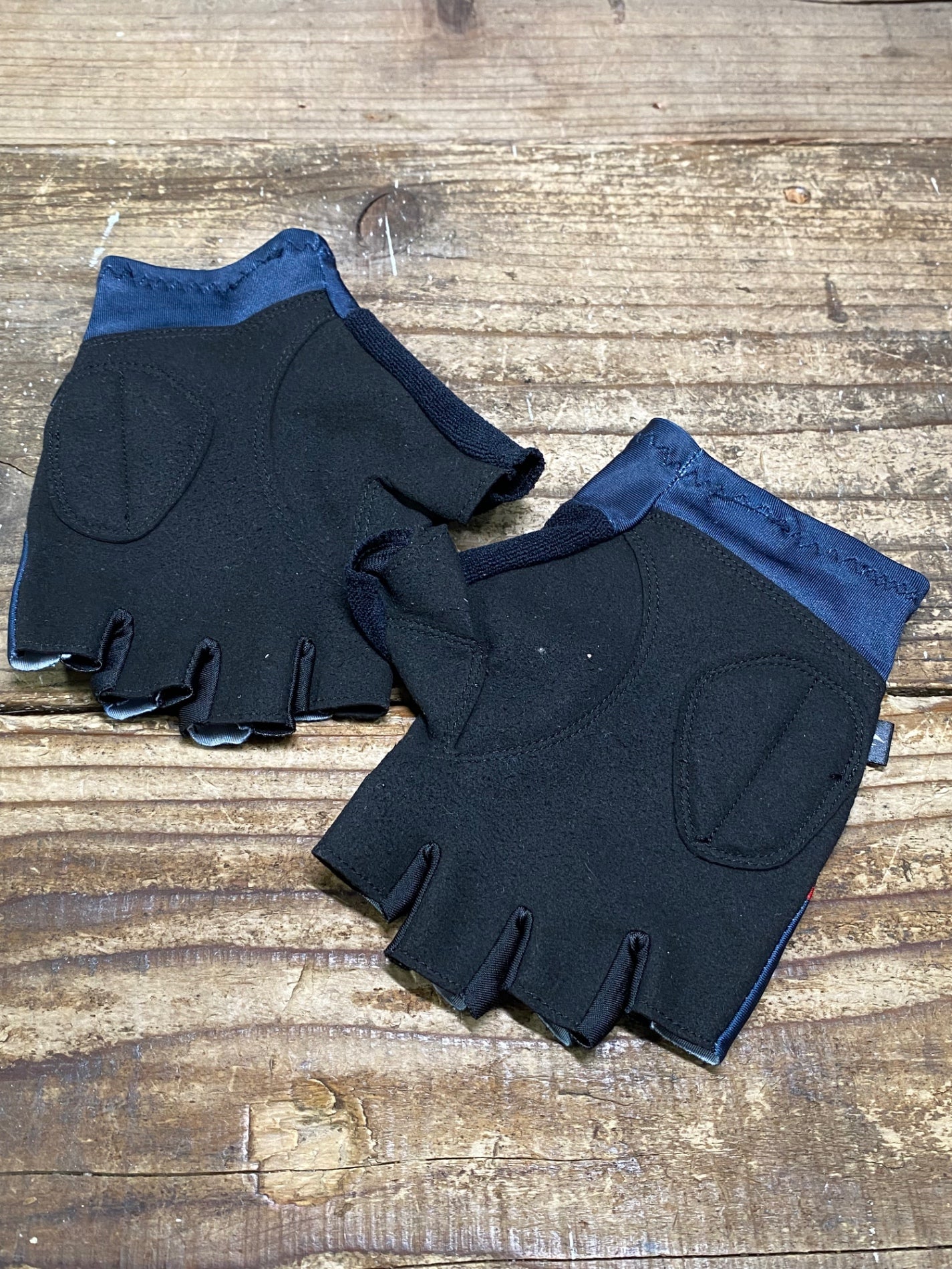 IW368 ルコックスポルティフ le coq sportif 指切 サイクルグローブ 紺 M