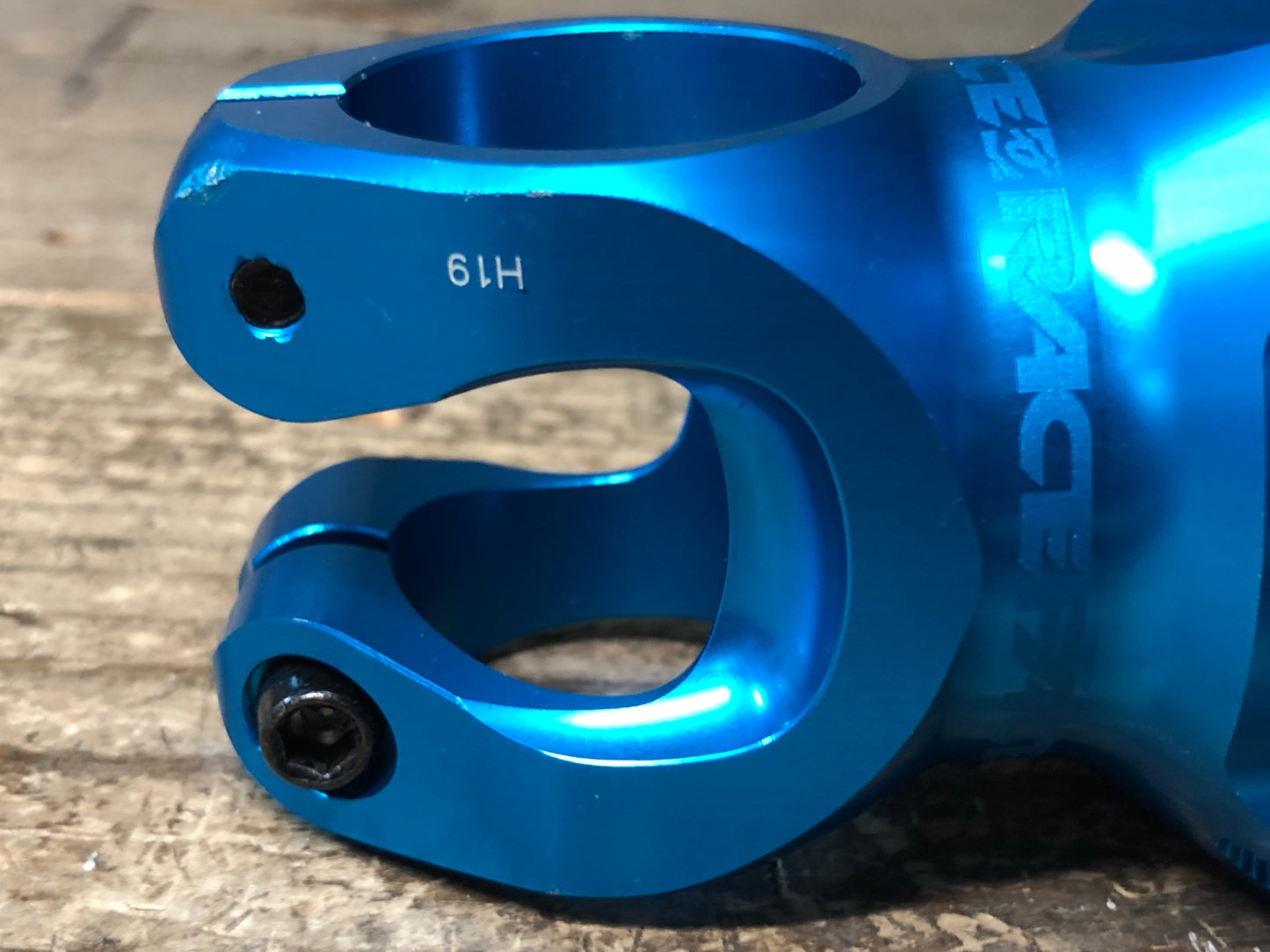 IY785 レース RACEFACE CNC アルミステム 青 50mm Φ35.0 OS