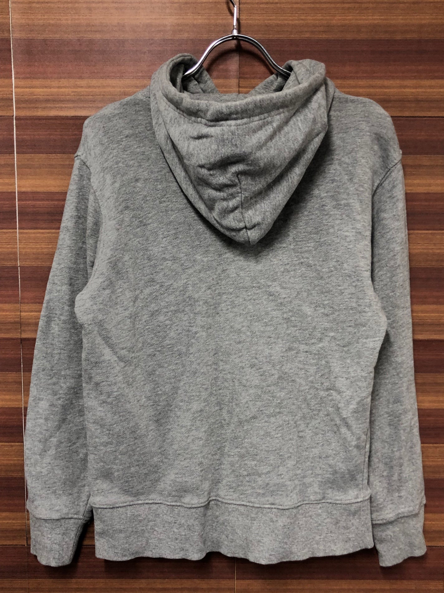 IS947 ピセイ PISSEI 長袖 パーカー S グレー