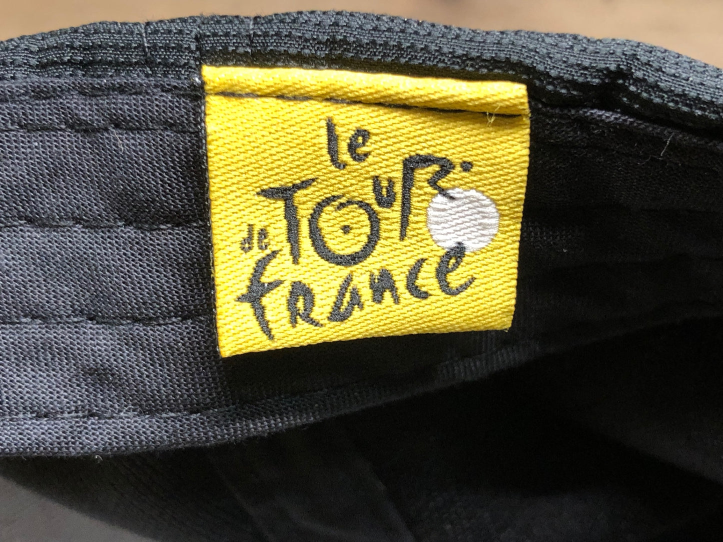IV595 ツールドフランス Tour de france キャップ 黒 黄 フリーサイズ