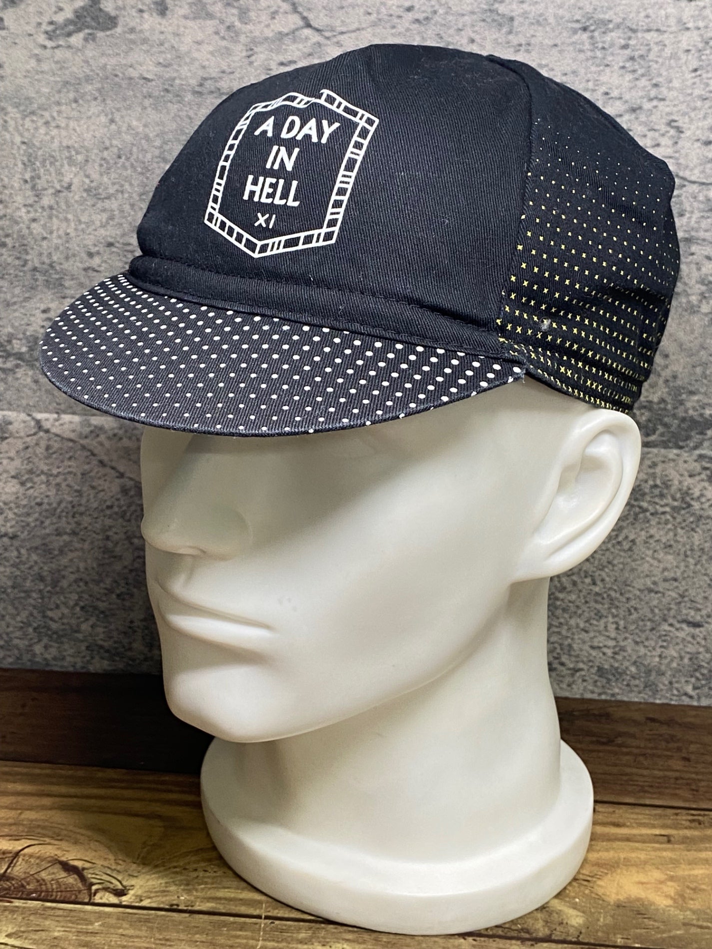 JB931 ラファ Rapha A DAY IN HELL CAP サイクルキャップ 黒