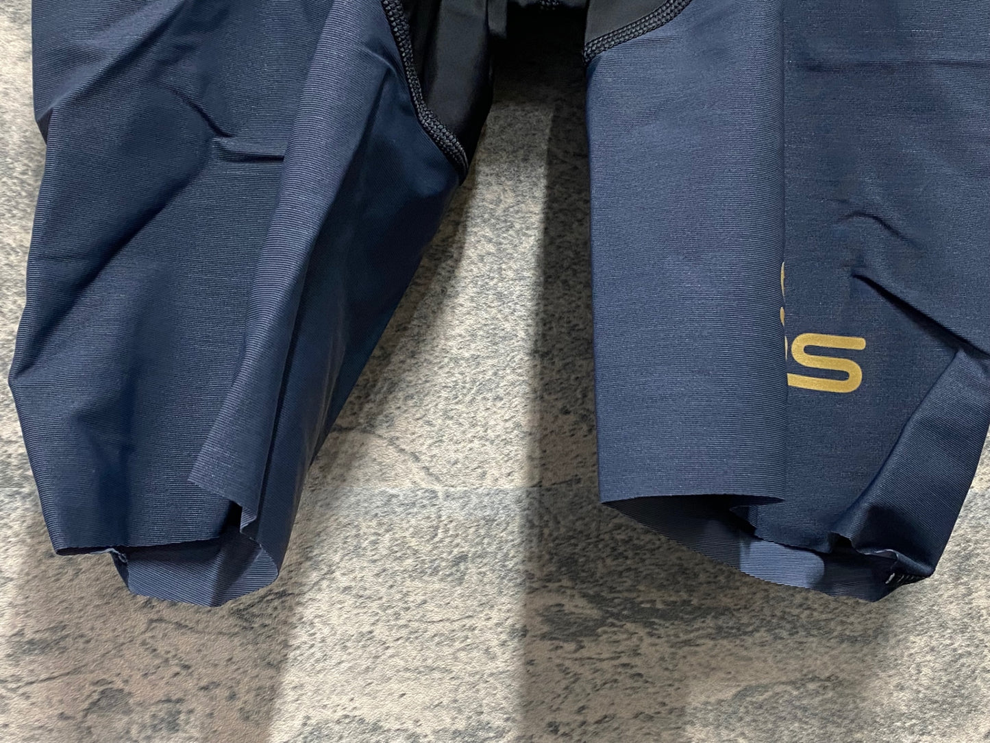 IW957 スキンズ SKINS DNAmic トライアスロン スキンスーツ S ブラック フロントジップ