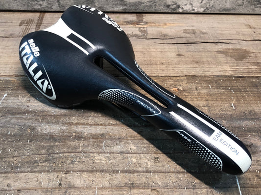 IQ394 セライタリア selle ITALIA SLR Monolink モノリンクサドル CARB X-40 カーボンレール