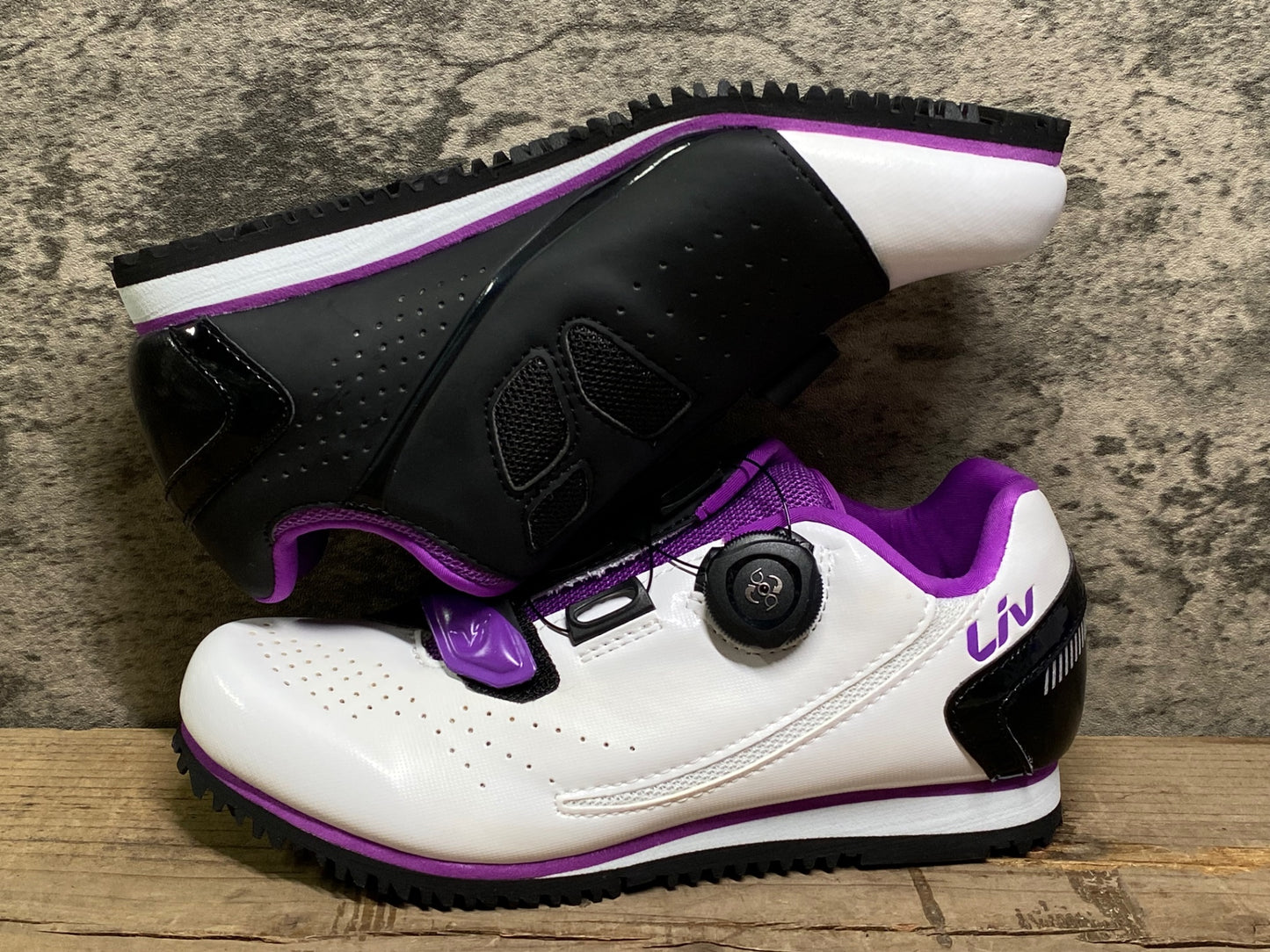 IV983 ジャイアント GIANT Liv FAMA boa フラットシューズ 白黒紫 EU36