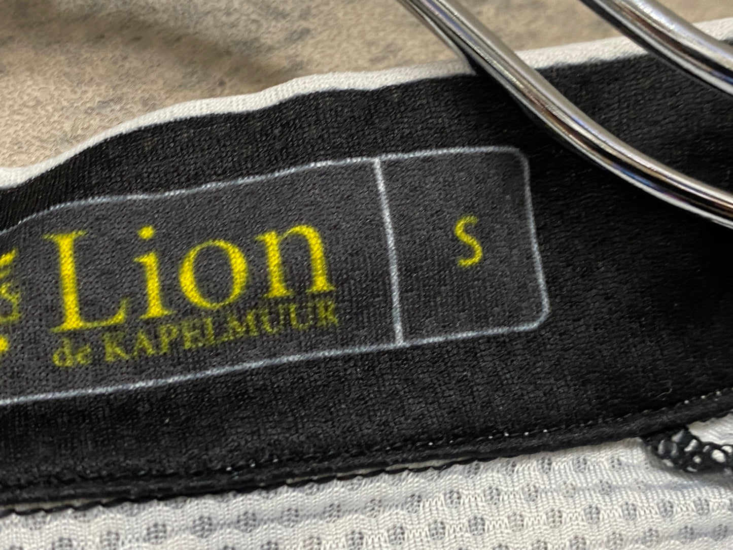 JB076 リオンドカペルミュール Lion de KAPELMUUR 半袖 サイクルジャージ 黒 白 S