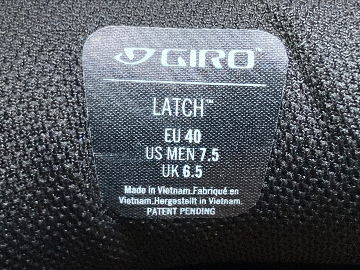 IT442 ジロ GIRO LATCH スニーカー グレー 黒 EU40