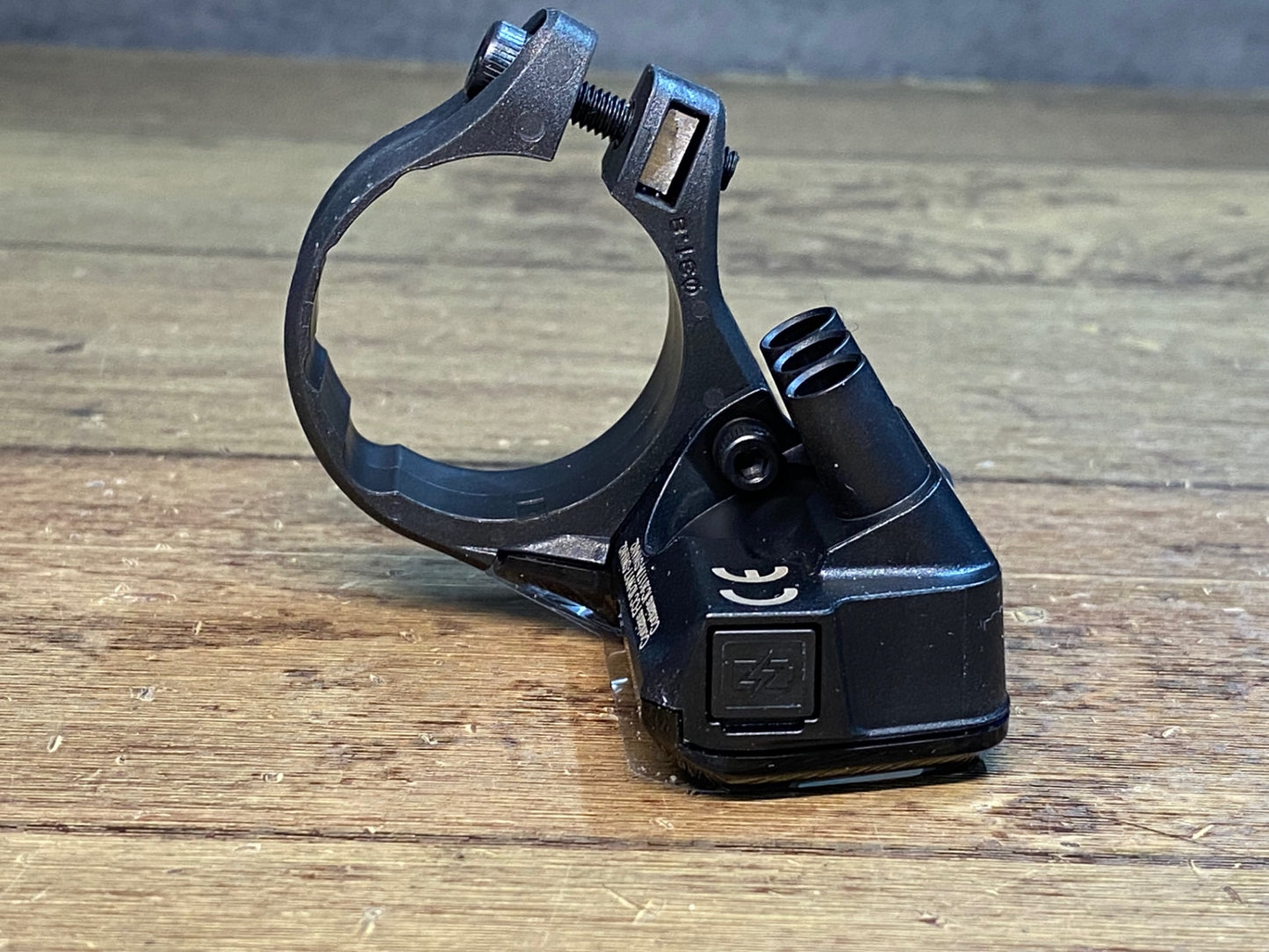 IR822 シマノ SHIMANO デオーレ DeoreXT Di2 SC-MT800 インフォメーションディスプレイ 3ポート ※未使用