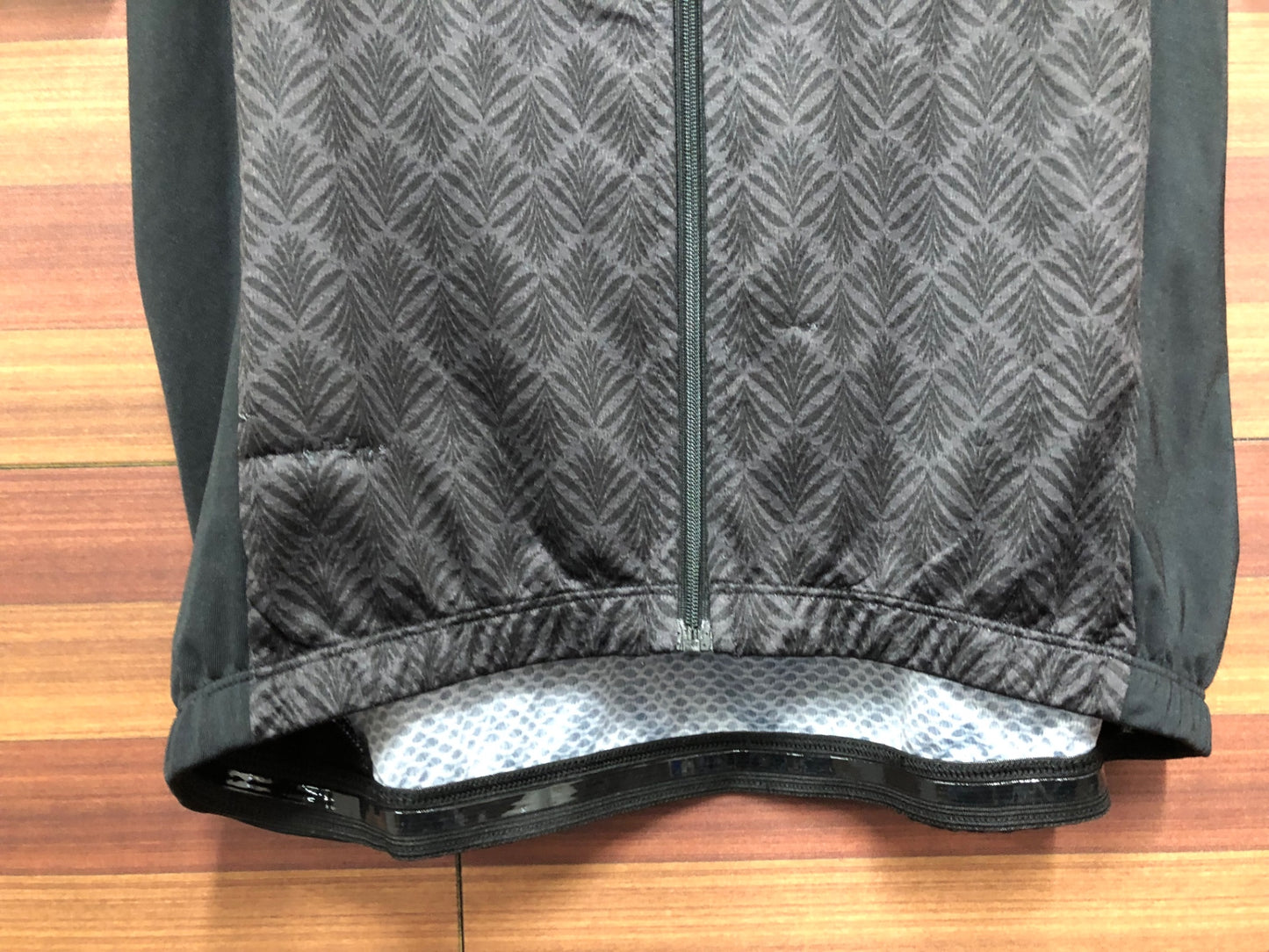 IO226 リオンドカペルミュール Lion de kapelmuur 半袖サイクルジャージ 黒 L