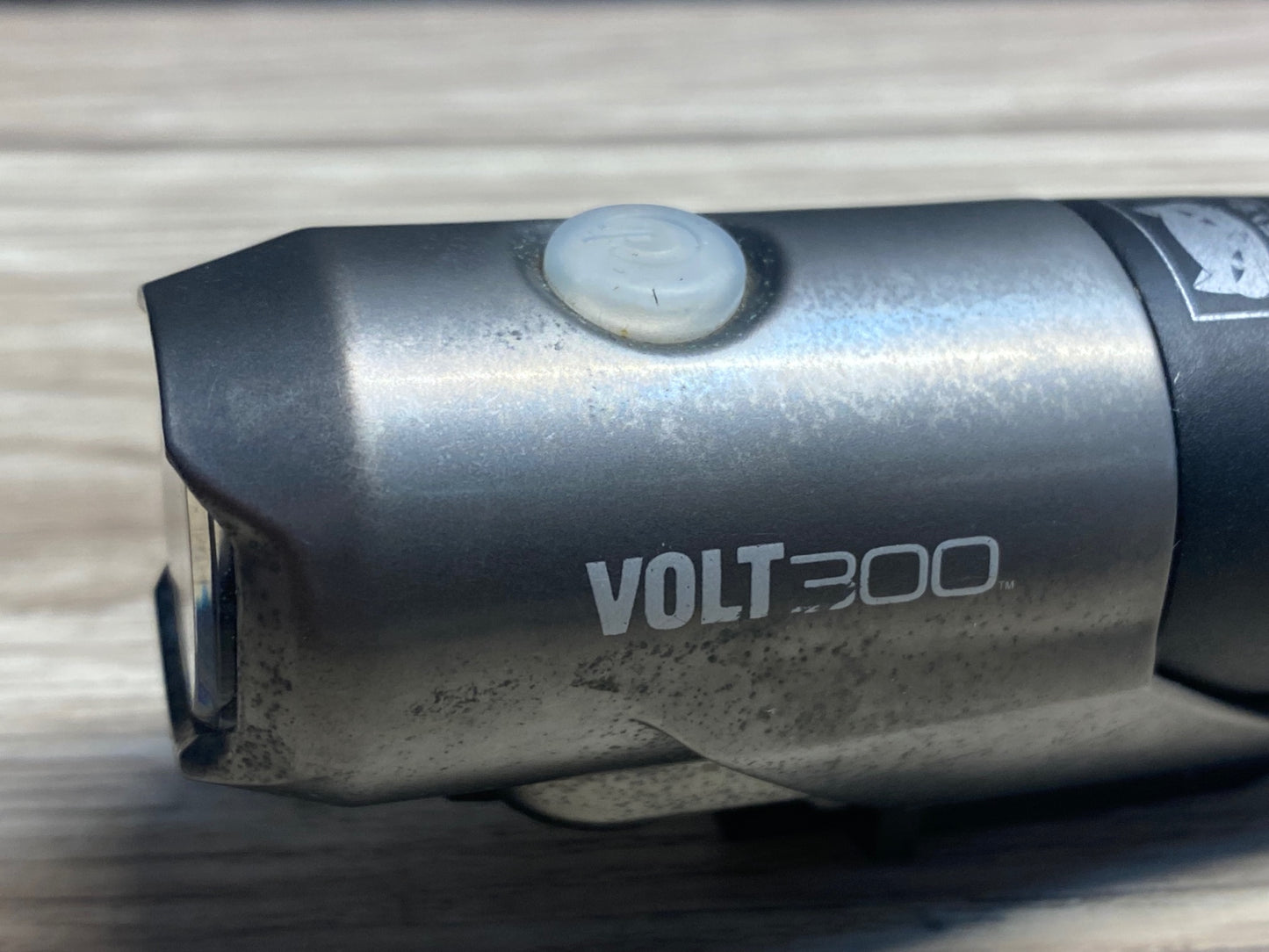 JA811 キャットアイ CAT EYE VOLT300 フロントライト 黒 グレー 点灯確認済み