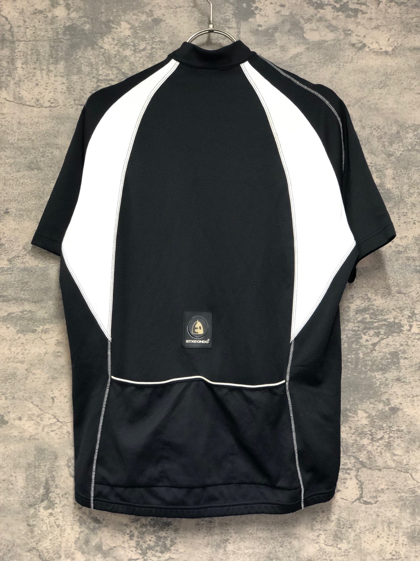 IX738 エチュオンド ETXEONDO 半袖 サイクルジャージ 黒 白 L