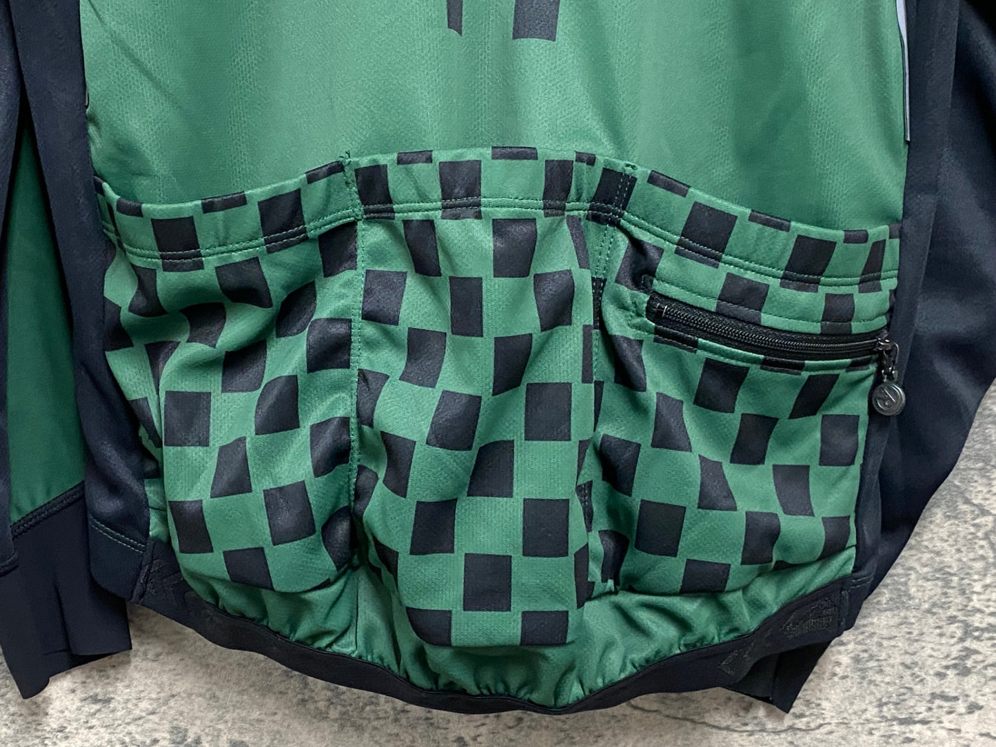 IZ243 レリック reric 長袖 サイクルジャージ 緑 黒 M