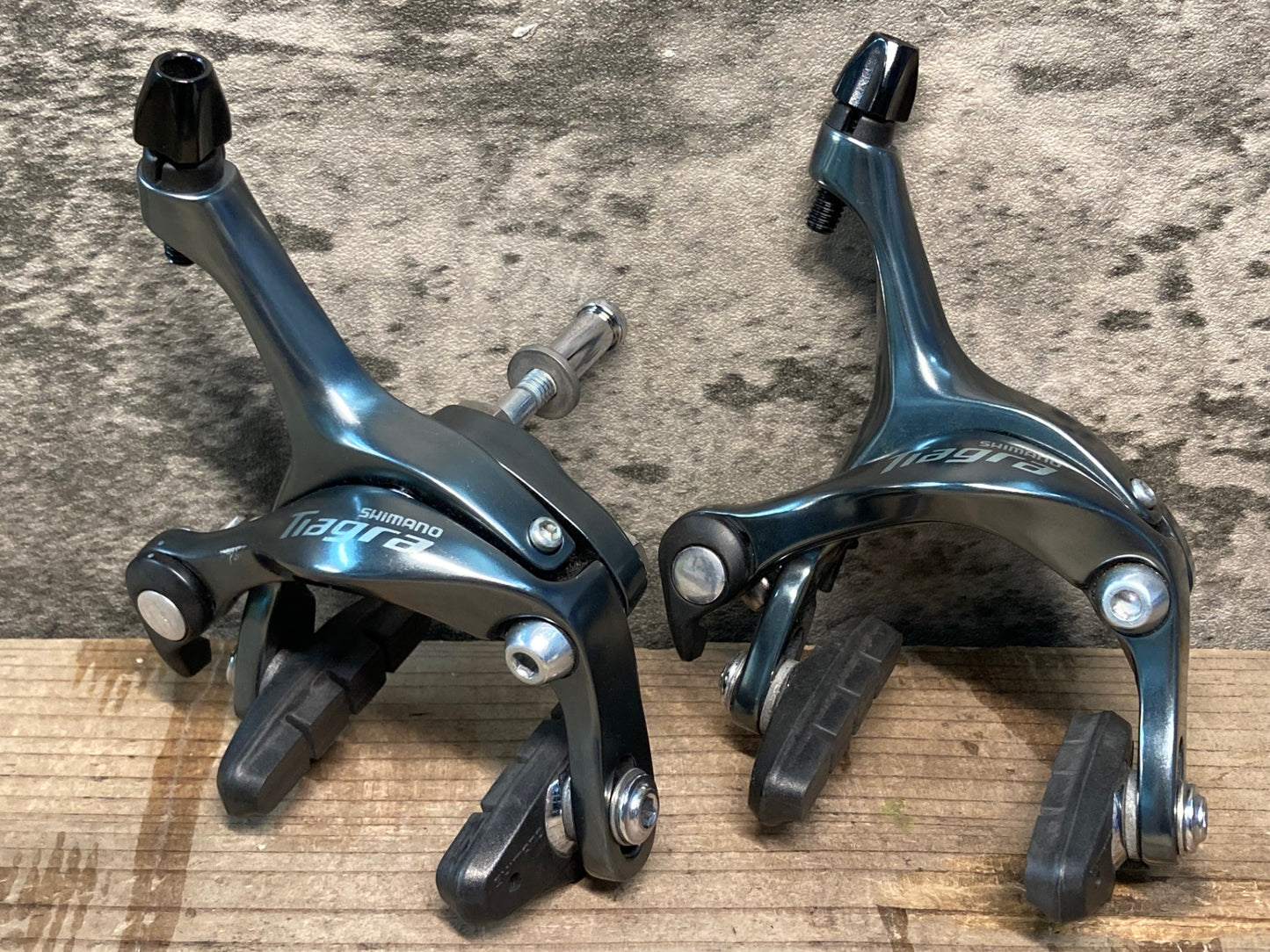 IL916 シマノ SHIMANO ティアグラ Tiagra BR-4700 キャリパーブレーキ セット