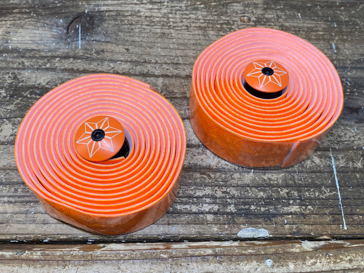 IW072 スパカズ SUPACAZ SUPER STICKY KUSH バーテープ オレンジ