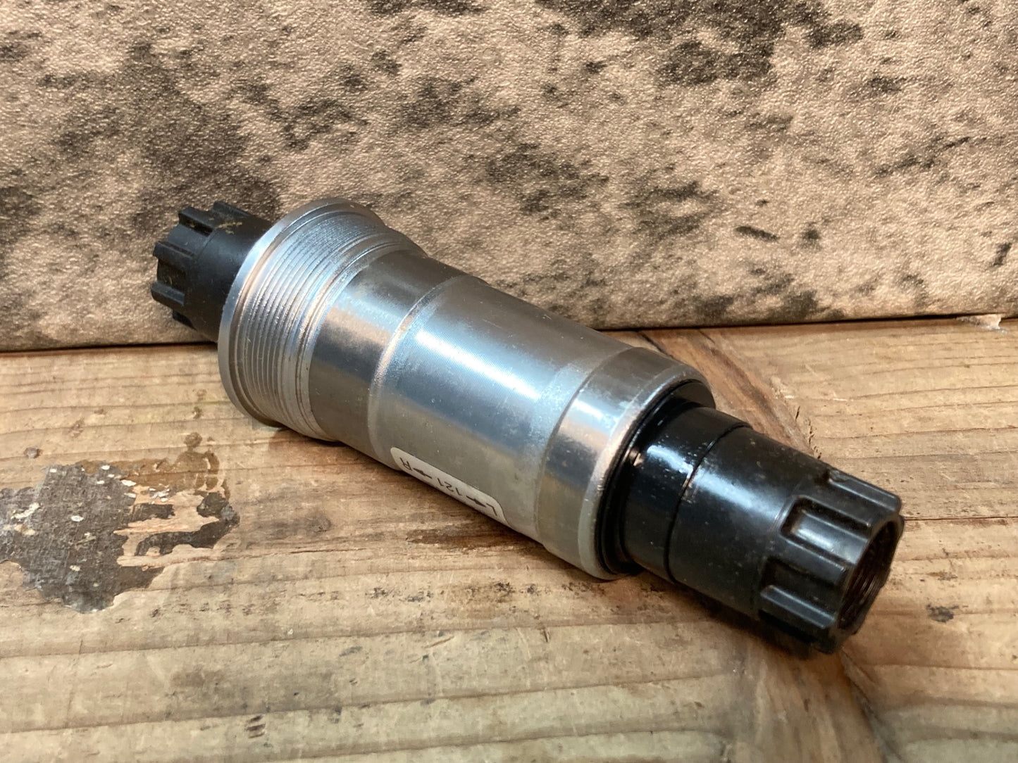 IS152 シマノ SHIMANO ネクサーヴ NEXAVE BB-C900 BB 121mm 68mm