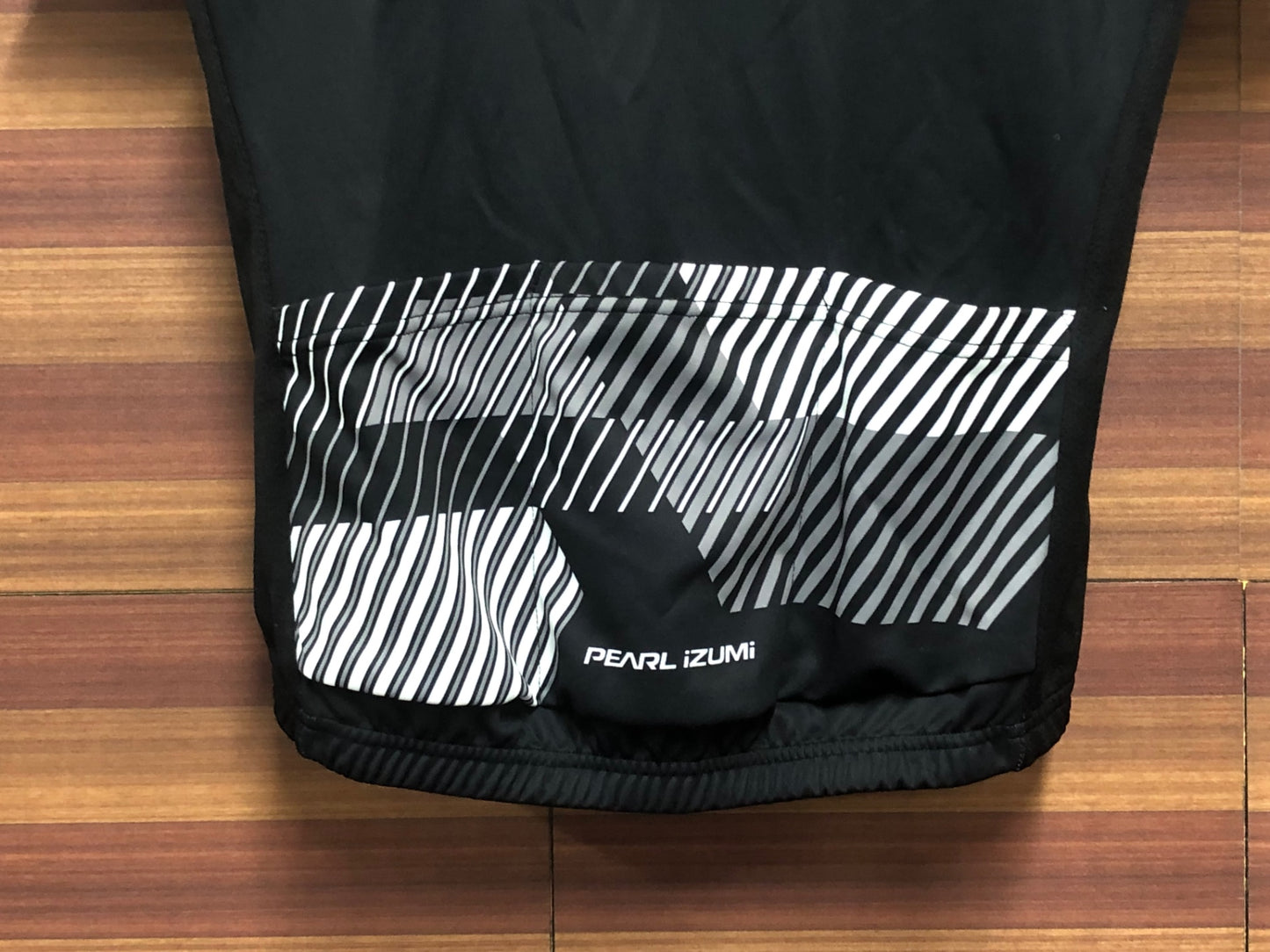 IP126 パールイズミ PEARL iZUMi 半袖 サイクルジャージ 黒 M