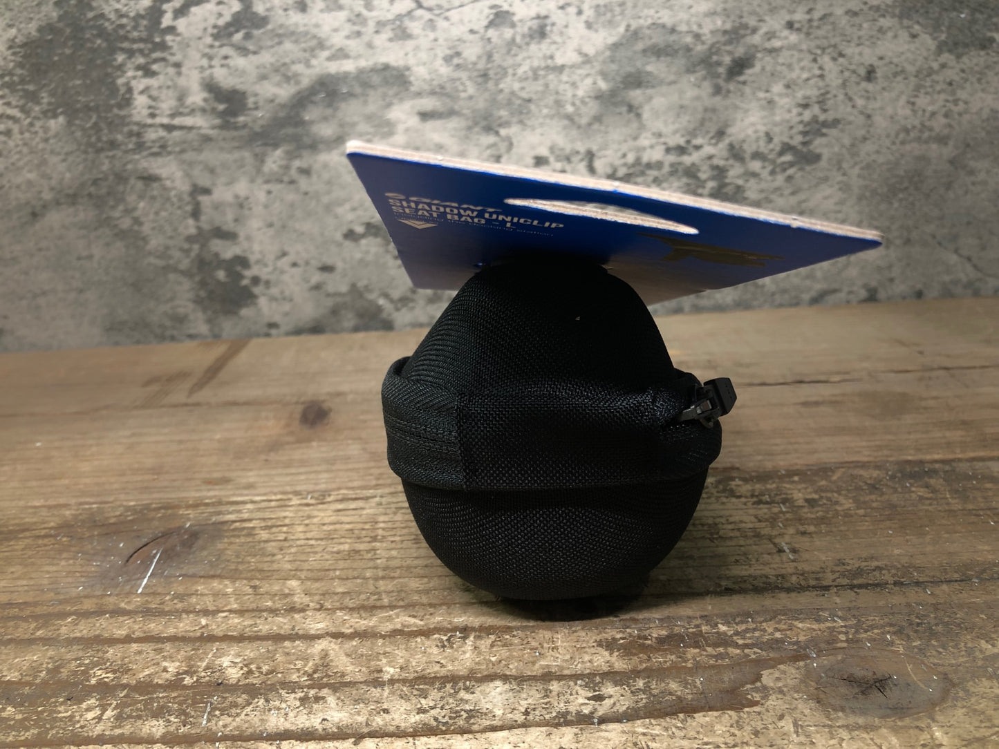 IV776 ジャイアント GIANT SHADOW UNICLIP SEAT BAG-L サドルバッグ