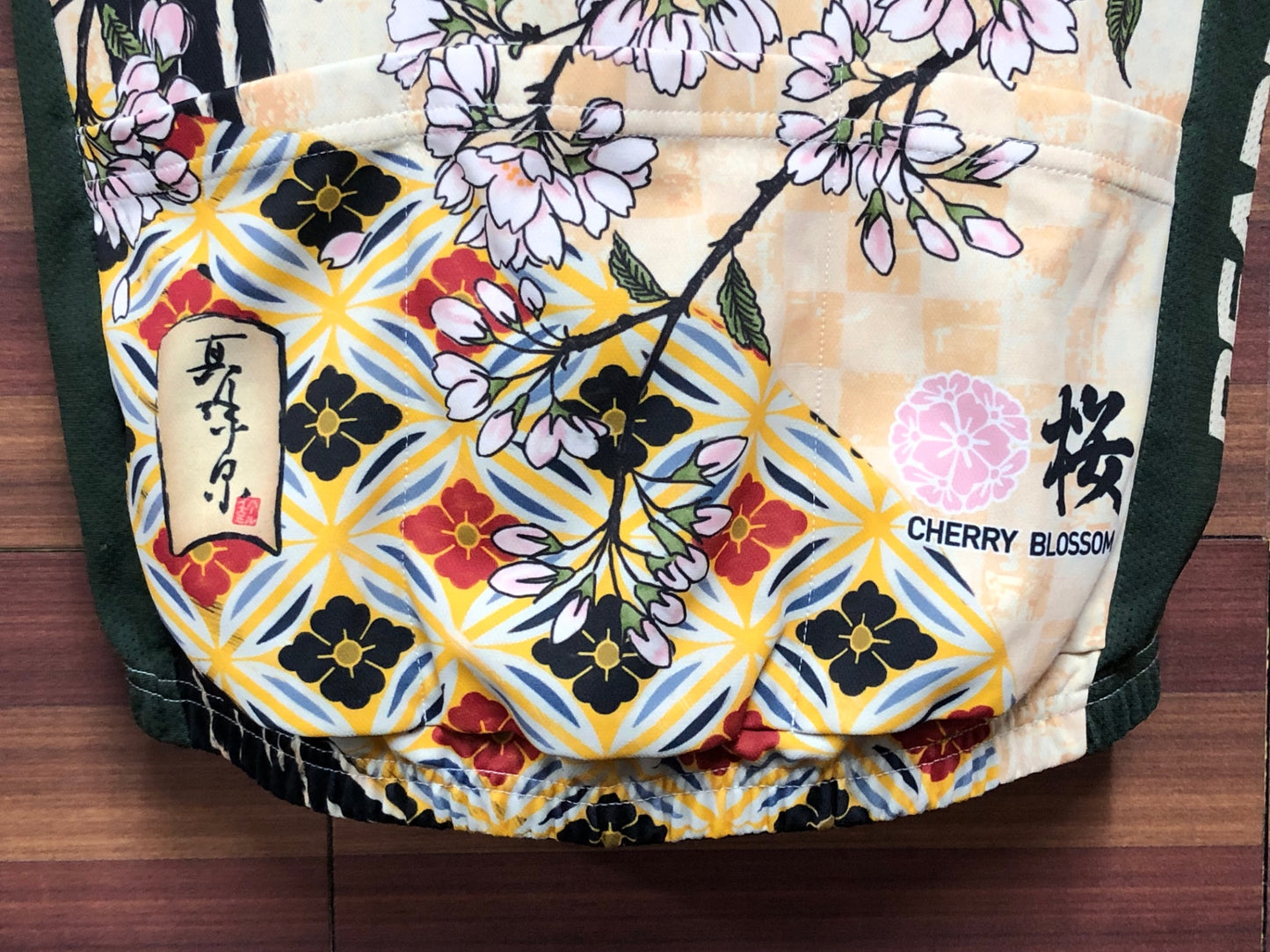 IV185 パールイズミ PEARL iZUMi 半袖 サイクルジャージ 桜 S