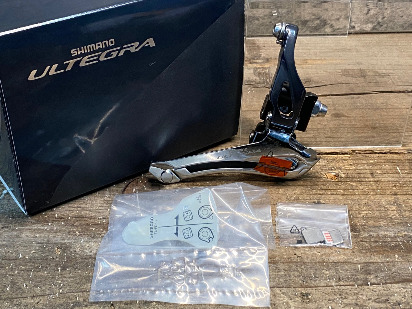 IR256 シマノ SHIMANO アルテグラ ULTEGRA FD-6800 フロントディレイラー 直付け