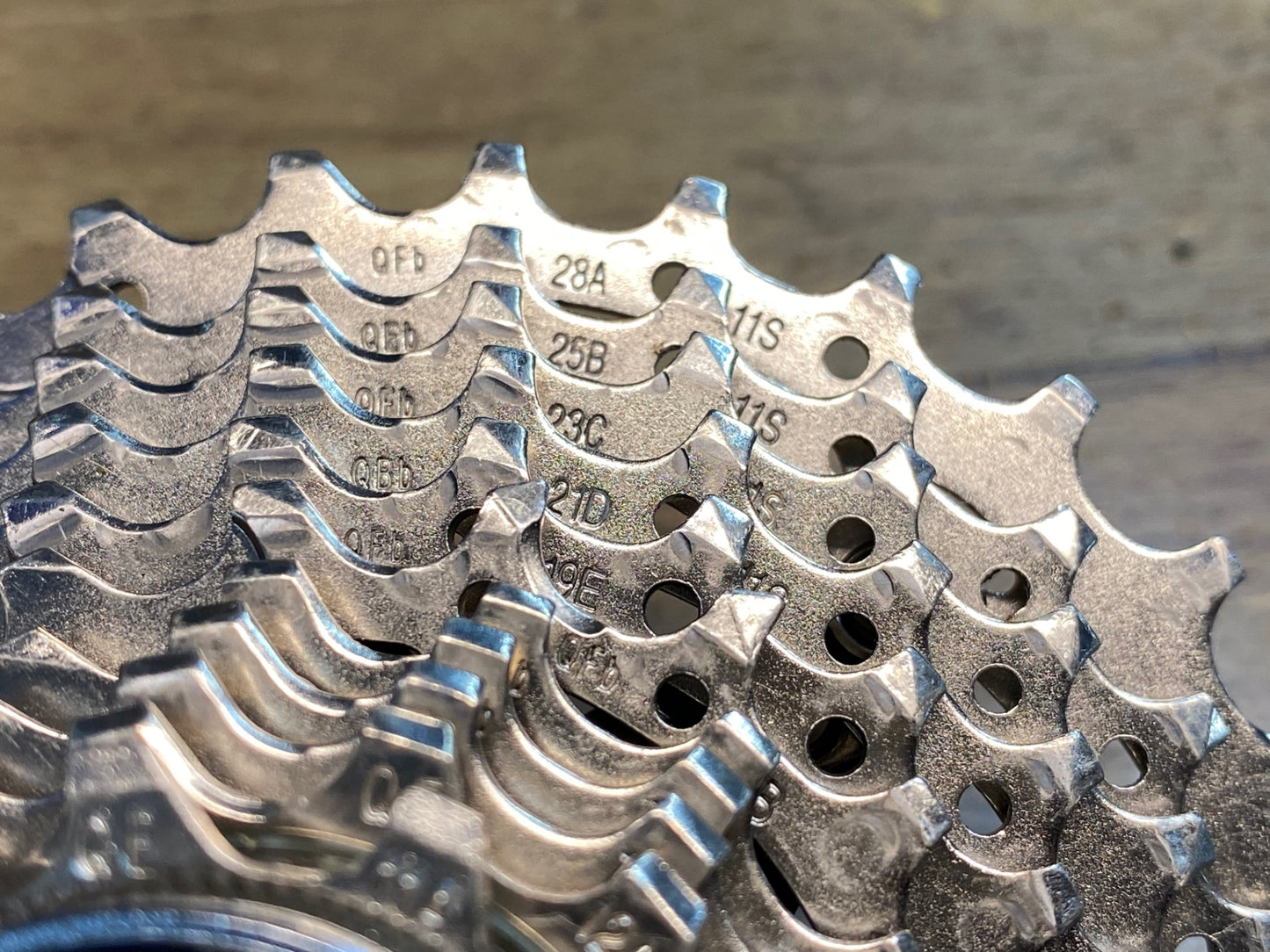 II149 シマノ SHIMANO 105 CS-R7000 スプロケット 11-28T 11S