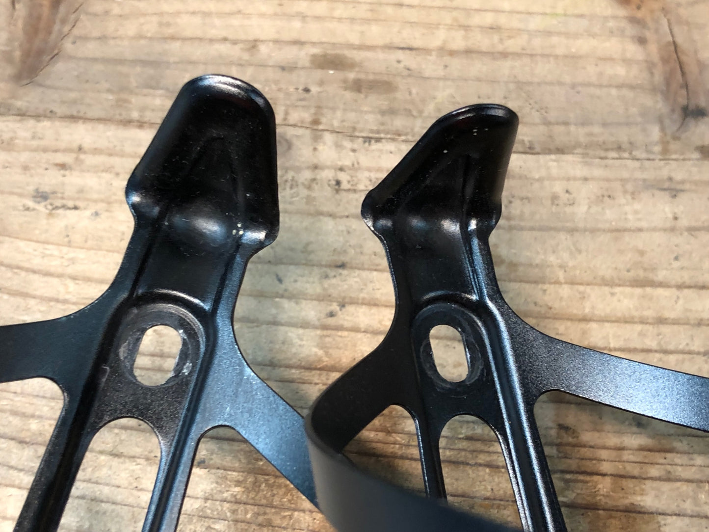 IQ906 スパカズ SUPACAZ FLY CAGE ボトルケージ 2個セット 黒