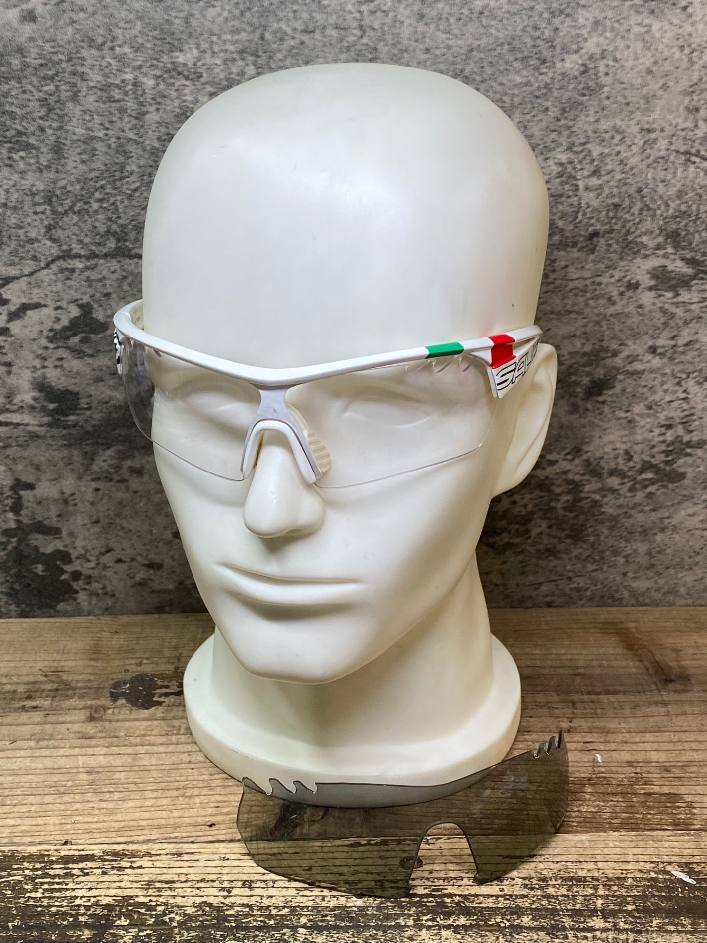 JA909 ピセイ PISSEI サリチェ SALICE サングラス アイウェア 白 クリアレンズ レンズ付属