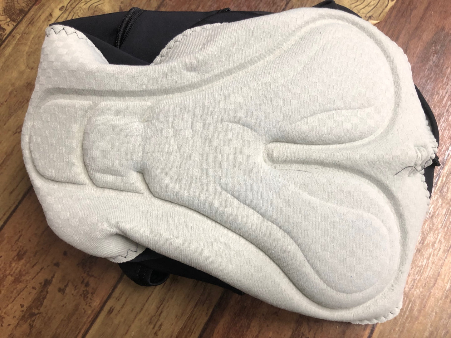 IZ895 シャポー CHAPEAU! ビブショーツ 黒 S ※パッド擦れ