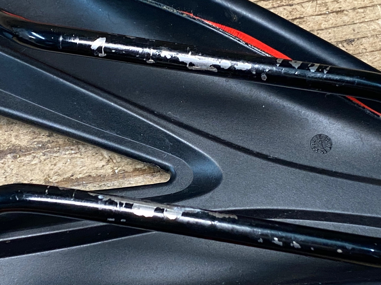 JA020 スペシャライズド SPECIALIZED シテロ SITERO EXPERT GEL サドル チタンレール 145mm幅 赤