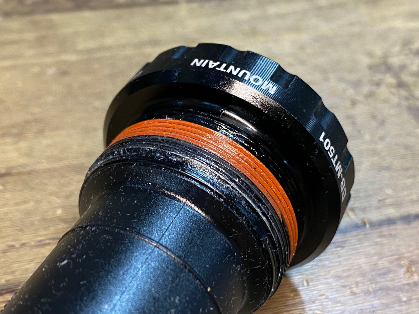 IY957 シマノ SHIMANO BB-MT501 ボトムブラケット BSA 68/73mm