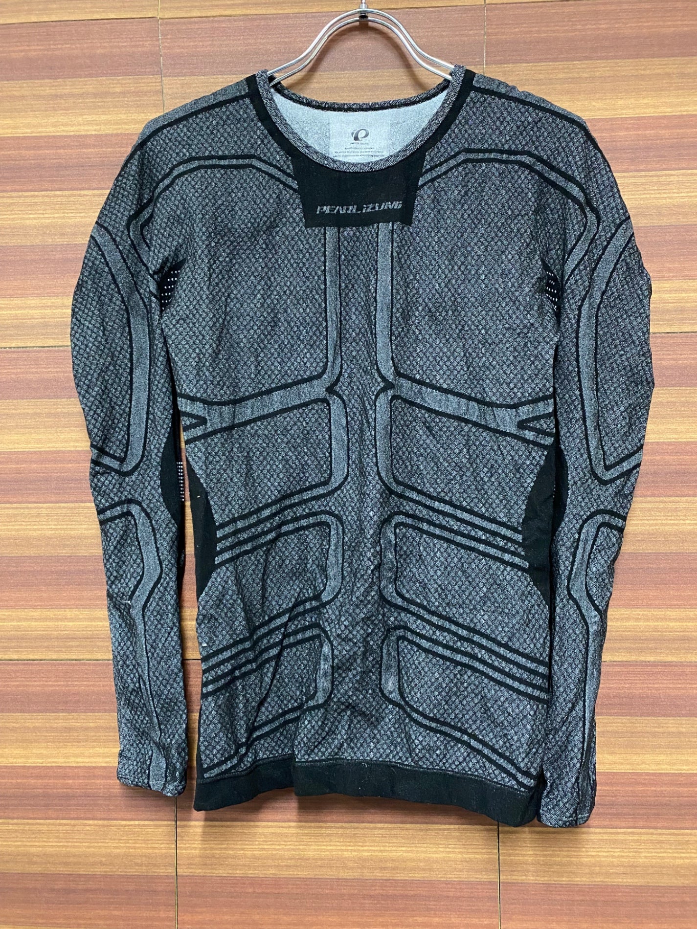 IL371 パールイズミ PEARL iZUMi 長袖 べースレイヤー 黒 サイズ不明 裏起毛